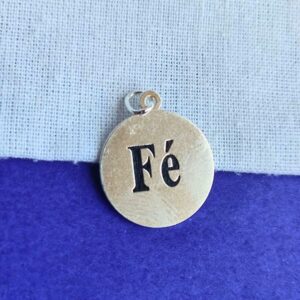 Pin Fé