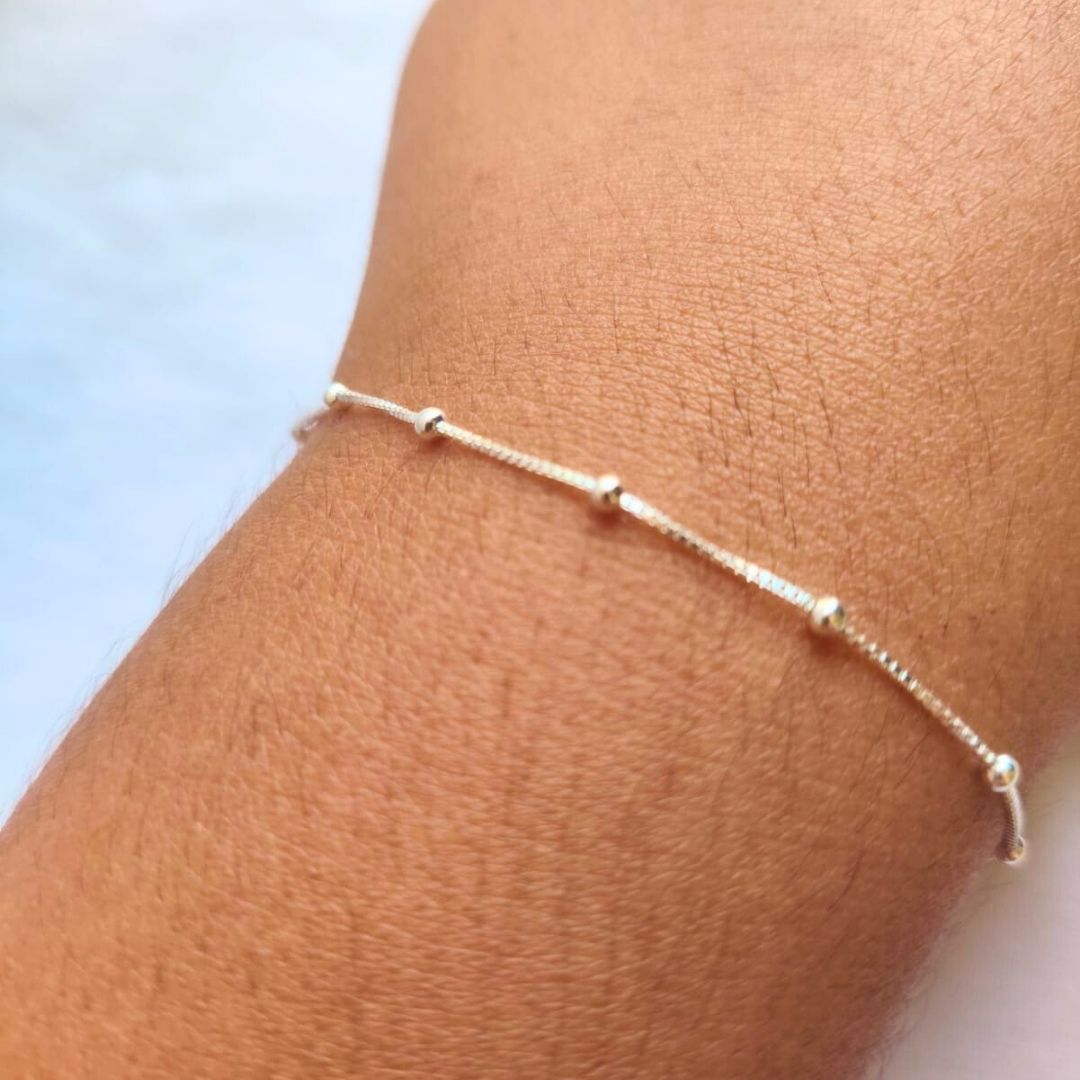 Pulseira bolinhas feminina